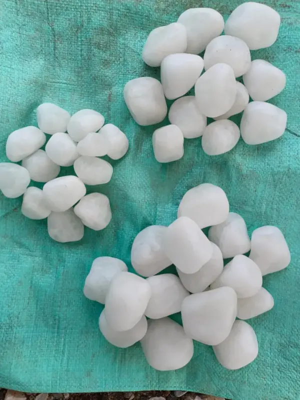 Pure white stone pebbles 25 KG  BAG thumbnail